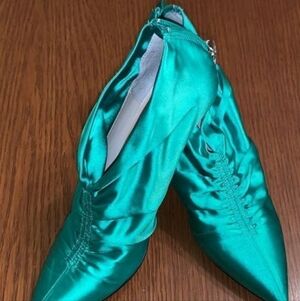 Zara Woman green satin heels